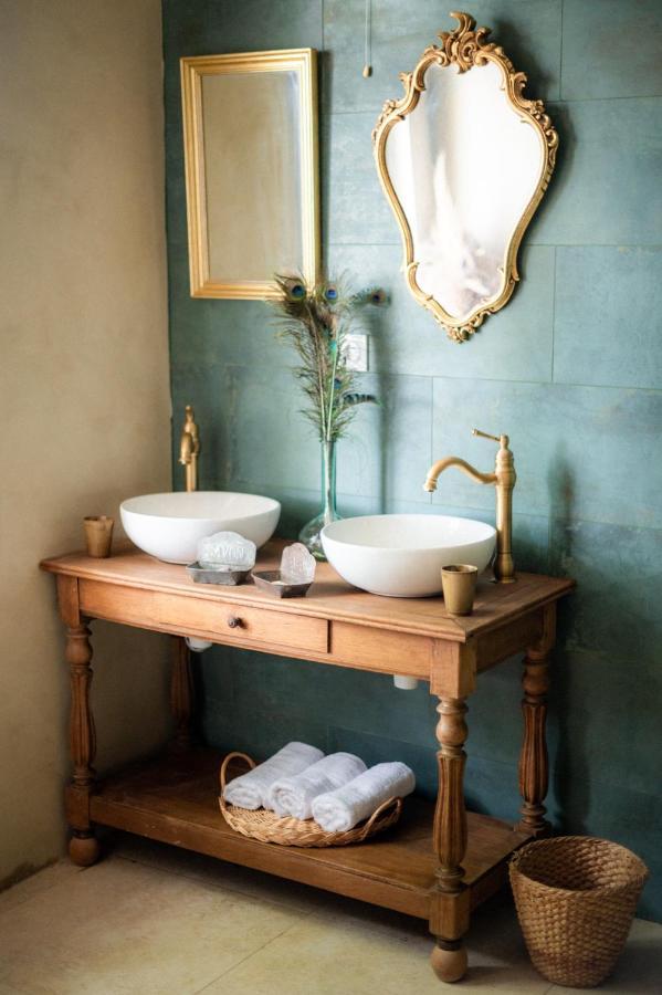 Chambres D'Hotes B&B - Chateau De Sienne Proche Avignon Orange Piscine Riviere Chusclan Bagian luar foto